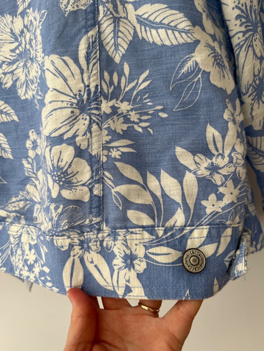 Linen Floral Jacket - Picture 5 of 6